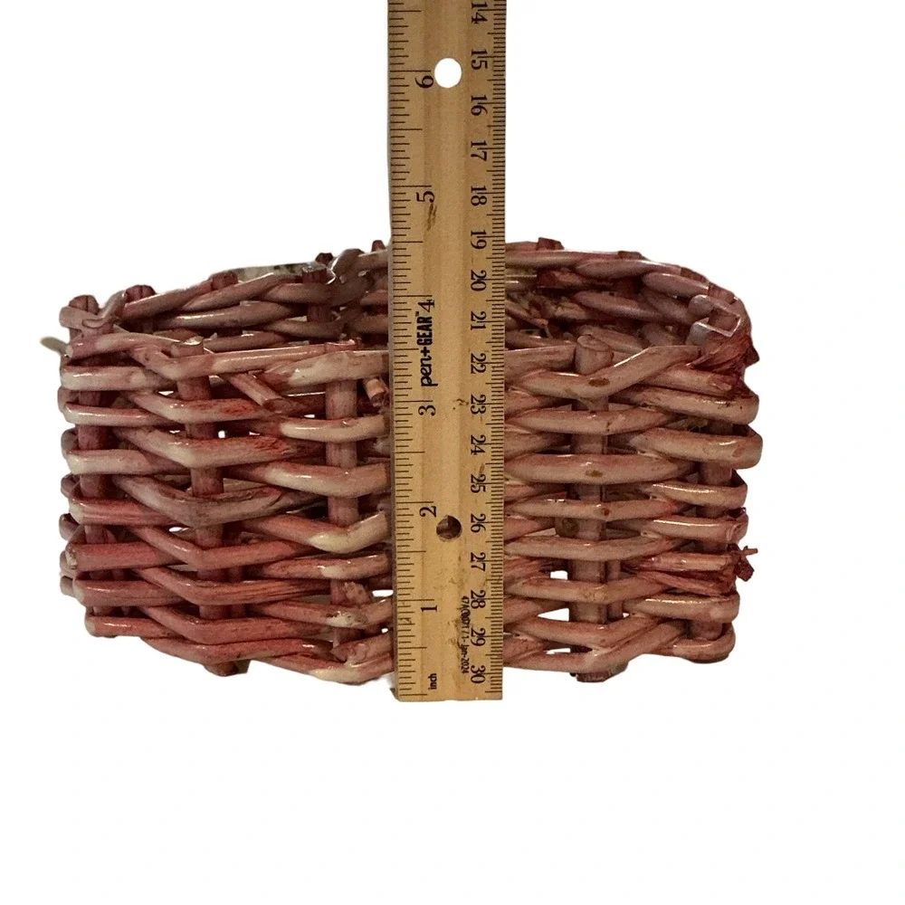 Vintage Pink Woven Wicker Heart Basket Lattice Wall Decor 8x7 Cottagecore